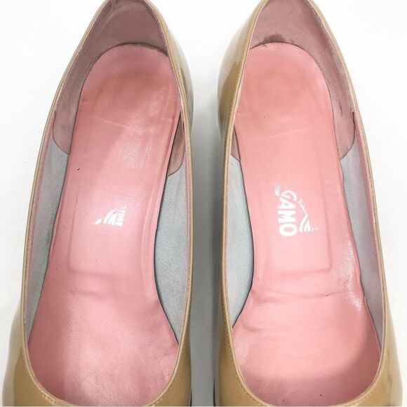 Salvatore Ferragamo VARA Golden Tan Patent Leather Bow Ballet Pump - Picture 7 of 16
